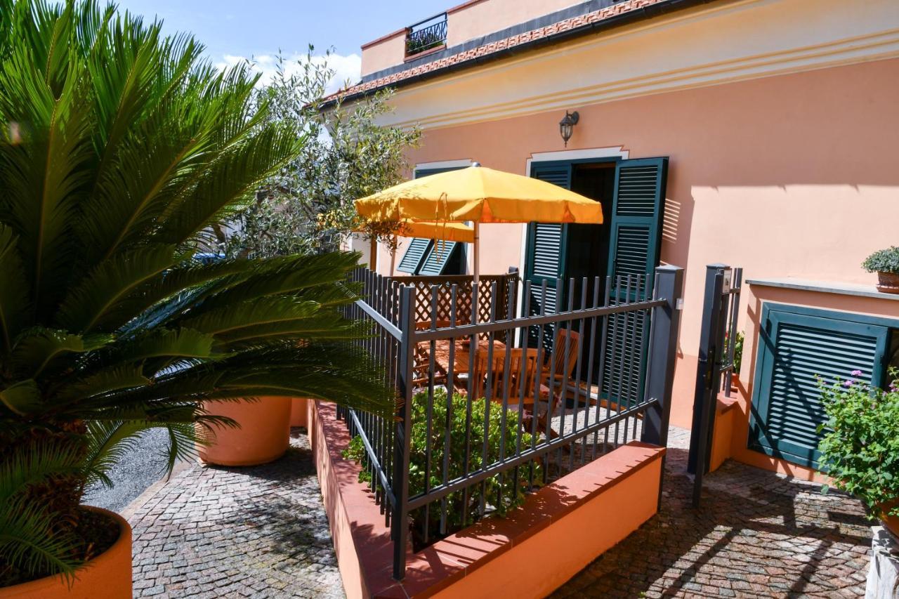 Вилла Gli Angeli Agriturismo Cisano sul Neva Экстерьер фото